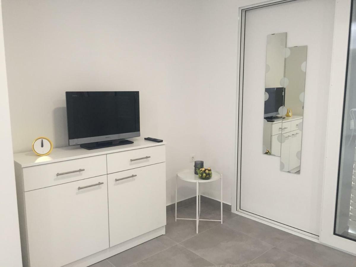 포드고라 Apartman Zeljka 아파트 외부 사진